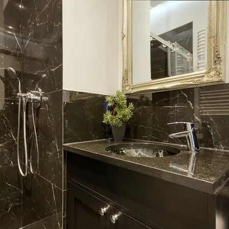 Prymasa Tysiaclecia 83a By Homeprime * ワルシャワ